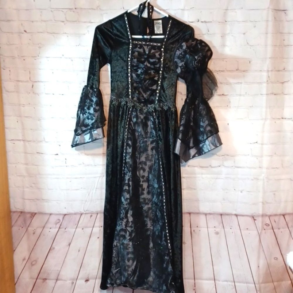 Spirit Halloween Girls L Black‎ Gothic Costume